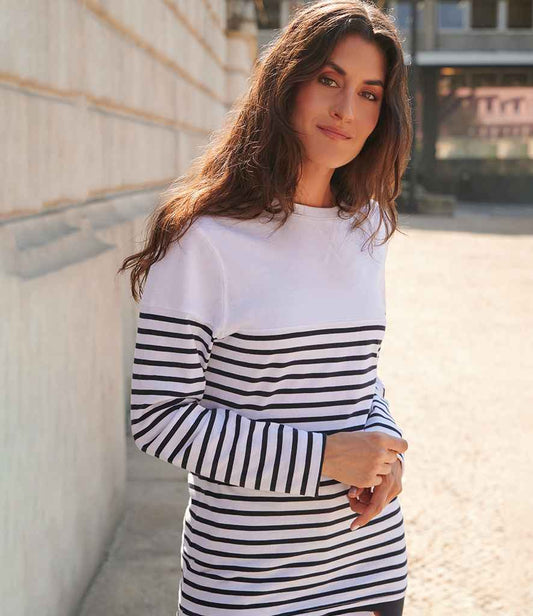 FR134 White/Navy Model